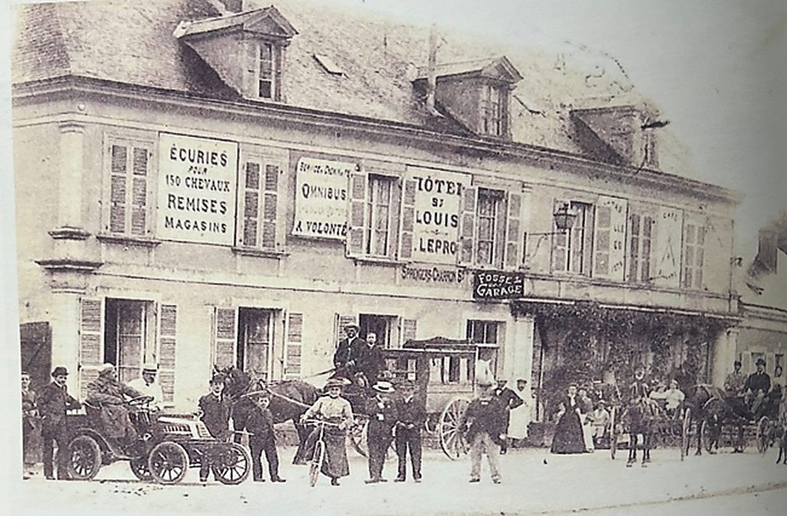 Des écuries pour 150 chevaux